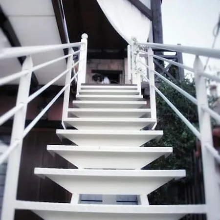 - Ta Petrina - Traditional Stone-built * アギオス・ニコラオス