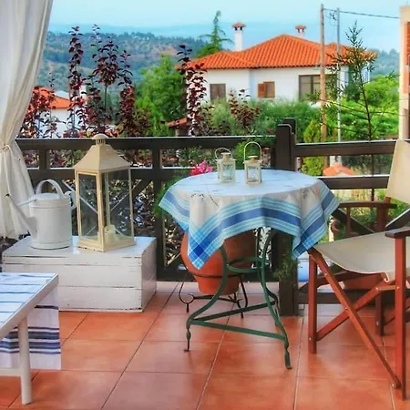 Holiday home - Ta Petrina - Traditional Stone-built Agios Nikolaos (Chalkidiki)