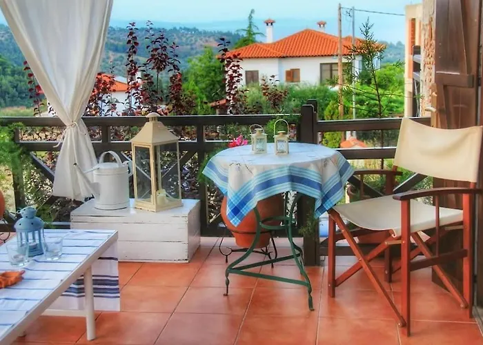 Holiday home - Ta Petrina - Traditional Stone-built Agios Nikolaos (Chalkidiki)