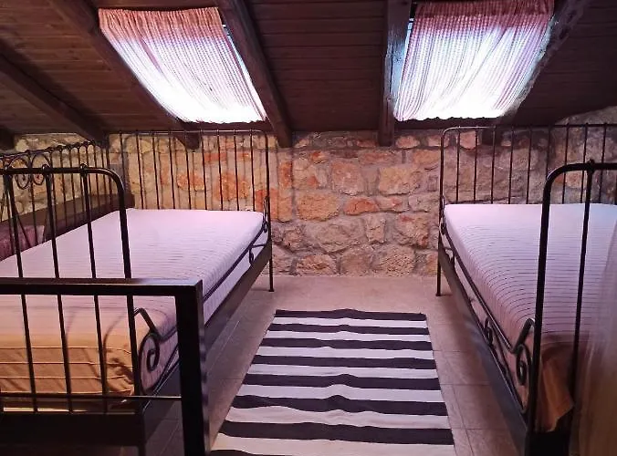Holiday home - Ta Petrina - Traditional Stone-built Agios Nikolaos (Chalkidiki)