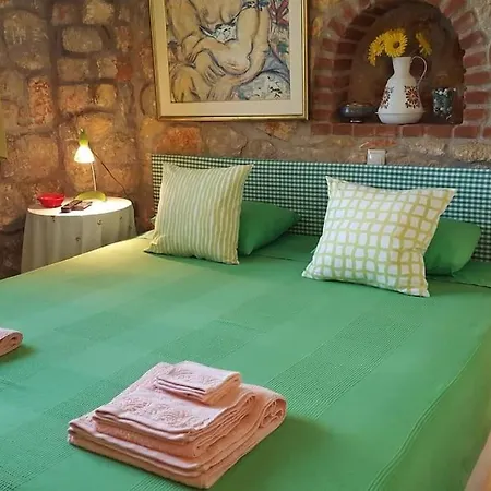 - Ta Petrina - Traditional Stone-built